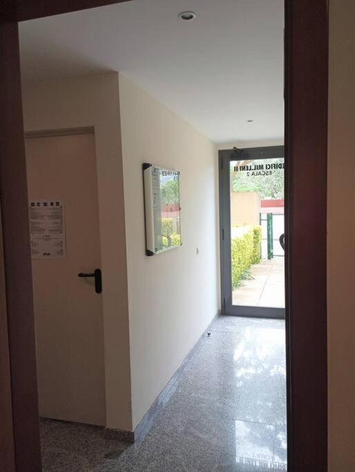 Apartamento En Primera Linea De Mar Roses Exterior photo