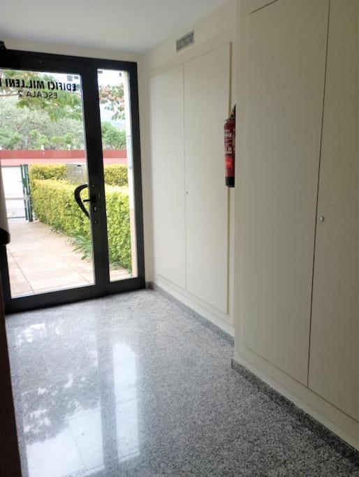 Apartamento En Primera Linea De Mar Roses Exterior photo
